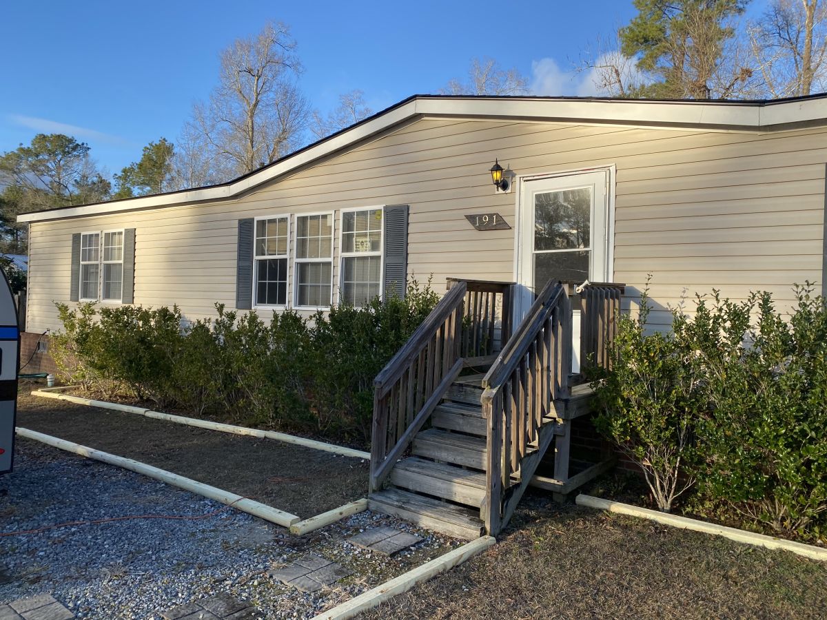 FSBO MOBILE HOMES Available September Charleston
