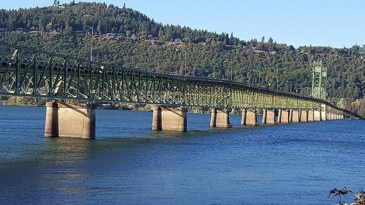 HR_Bridge_996x560.jpg