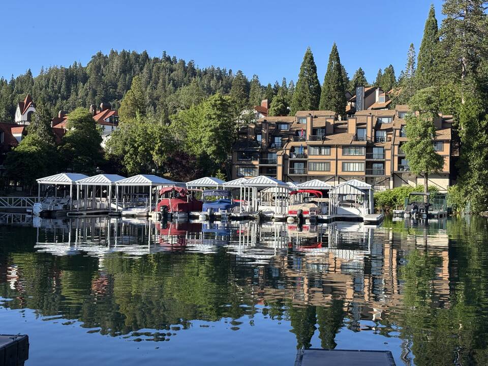 Pros_and_Cons_of_Living_in_Lake_Arrowhead.jpg