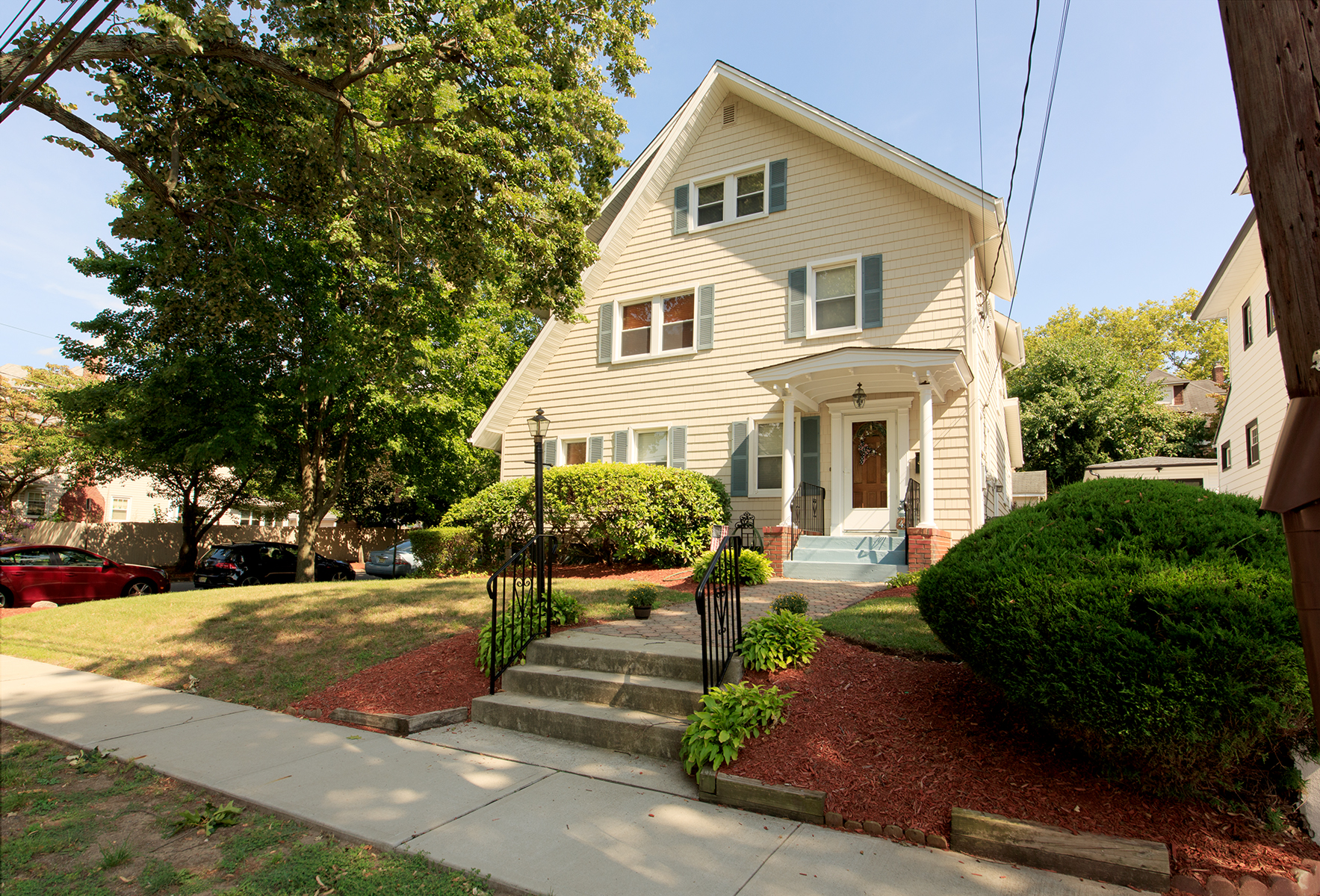 Beautiful 5 Bedroom Rutherford Colonial at 49 Walnut St