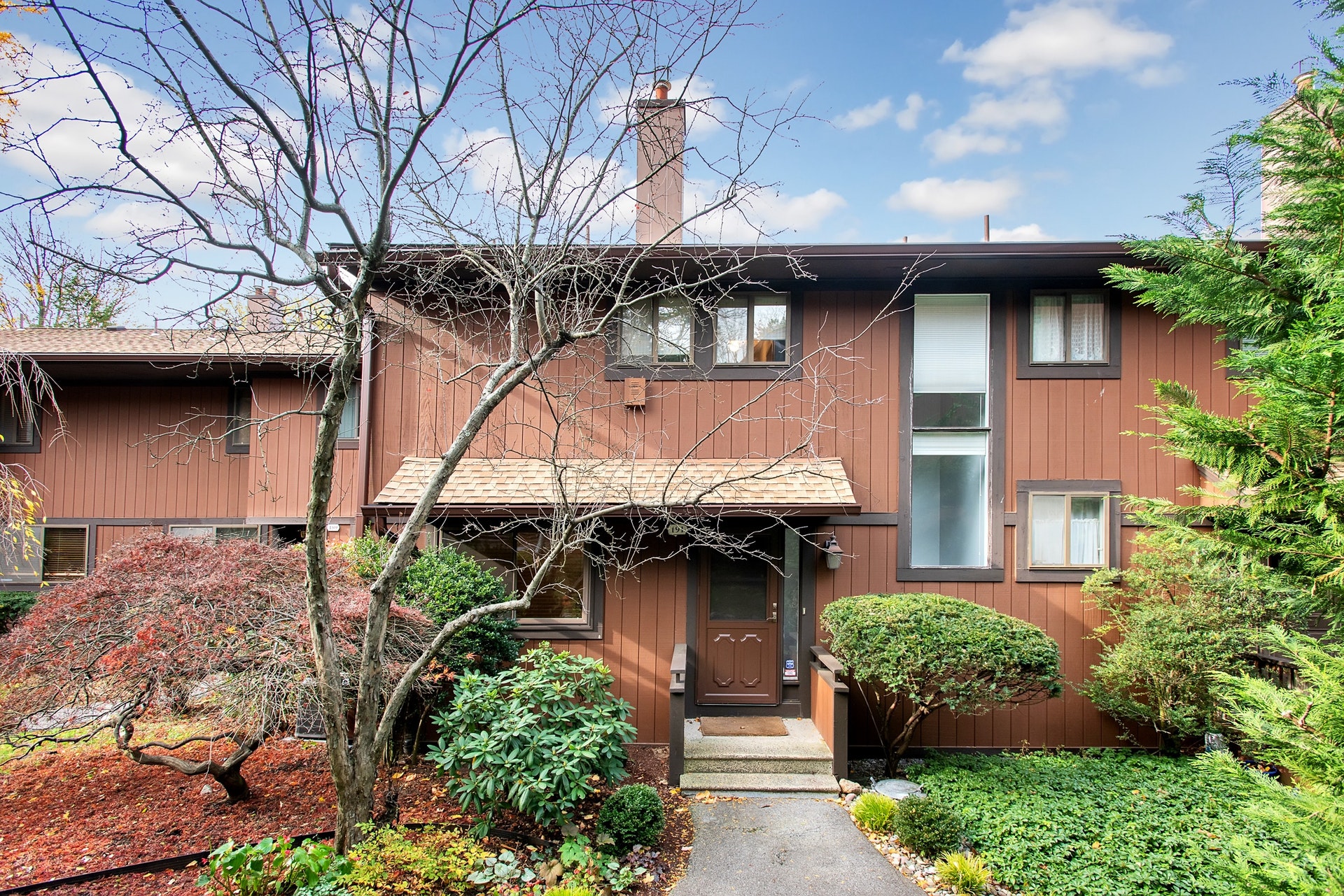 Open House Edgemont Town House 191 Martling Avenue,