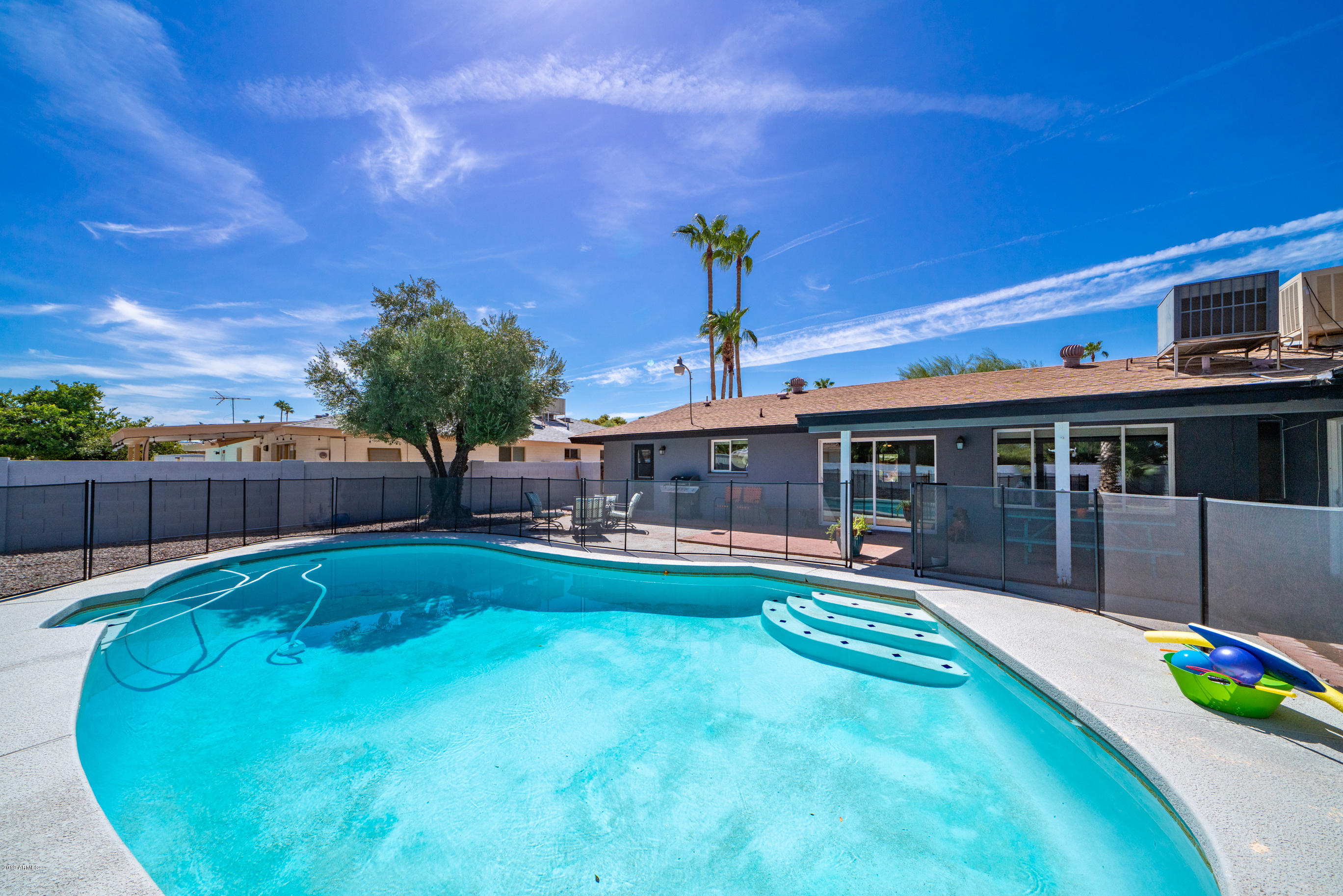 3 Bed 2 Ba Tempe, AZ RanchStyle Home w/ FencedIn Pool