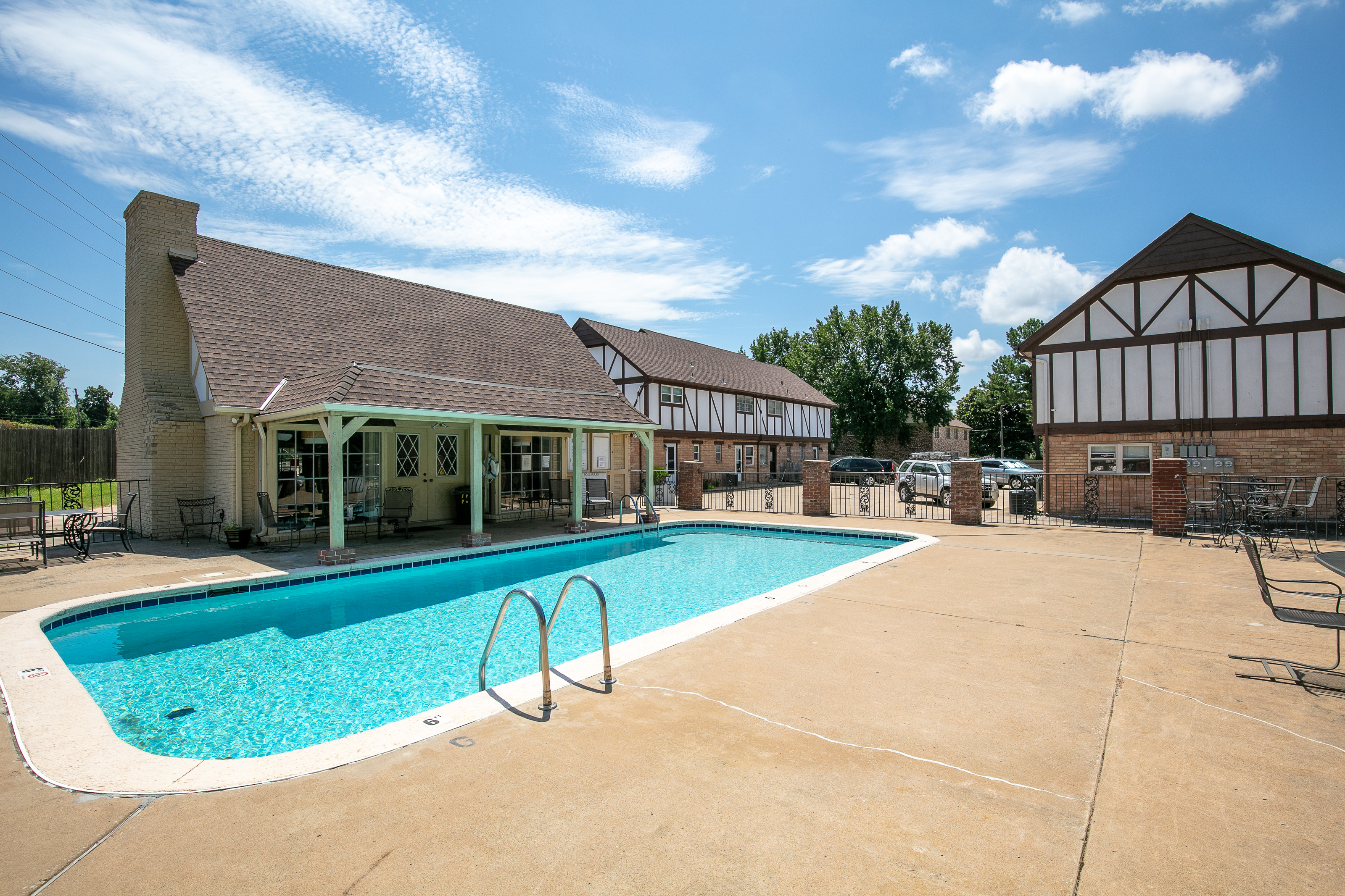 pool.jpg