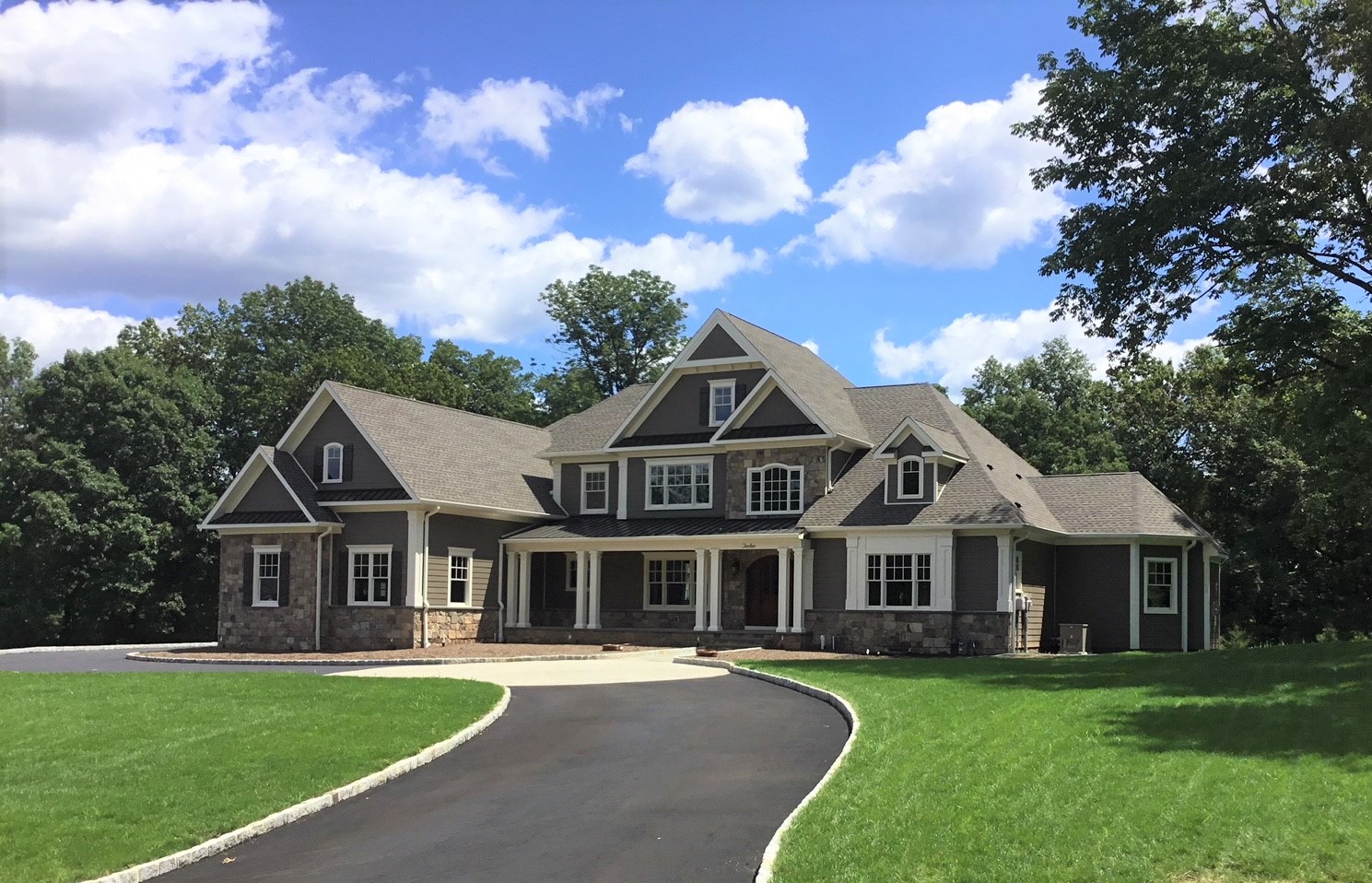 Distinctive Homes at Warren Twp. NJ 8 Luxury New Home