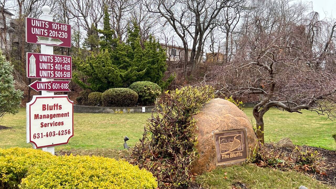 the_bluffs_rock.jpg