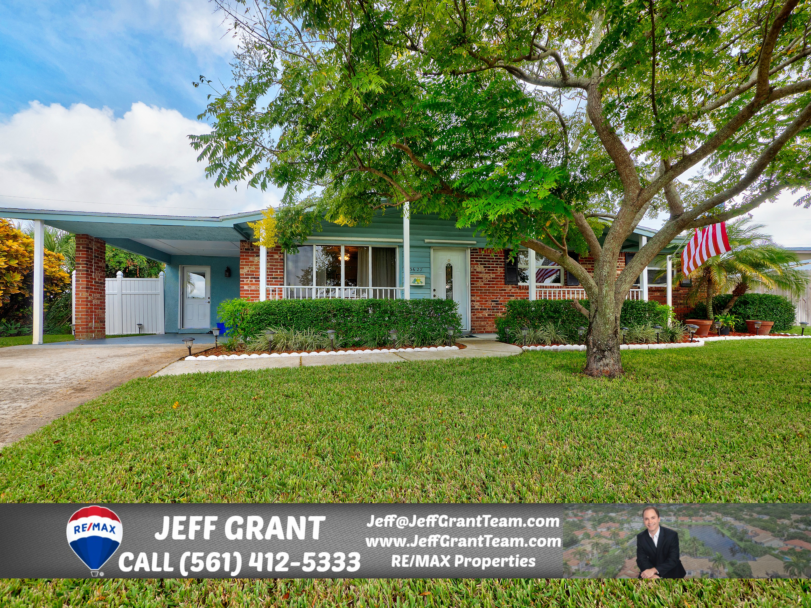 HUGE POOL HOME IN PALM BEACH GARDENS WITH NO HOA