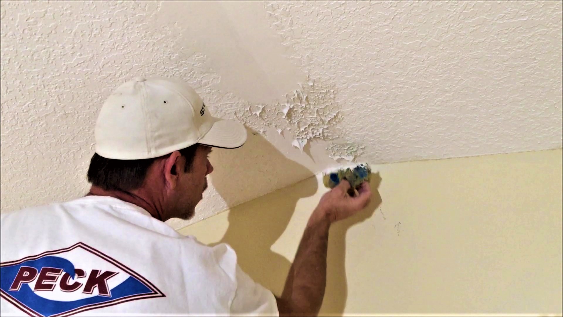 how-I-easily-matched-knockdown-texture-ceiling-repair_(2).jpg