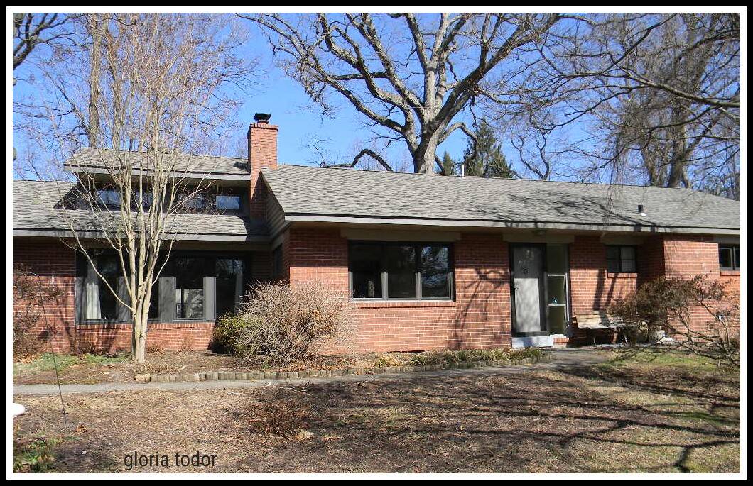 Ranch_House.jpg