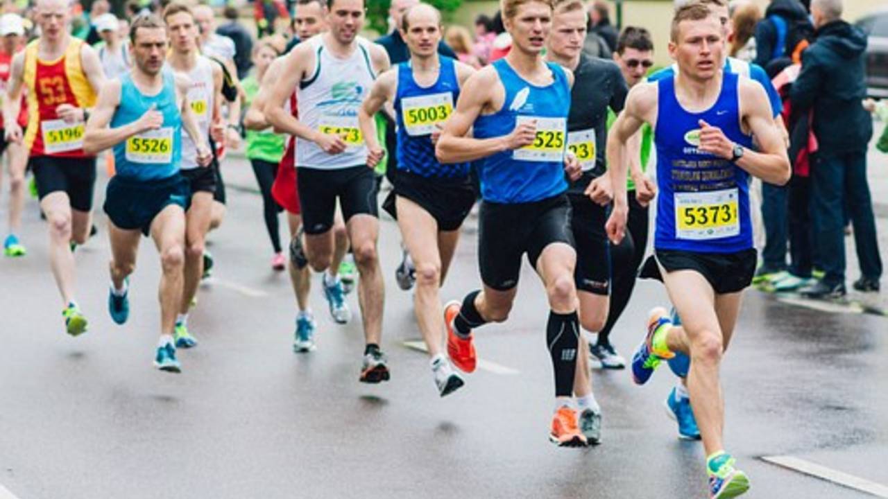 marathon_runners_2.jpg