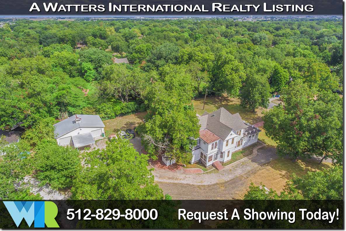 1702 Lake DR Taylor, TX 76574