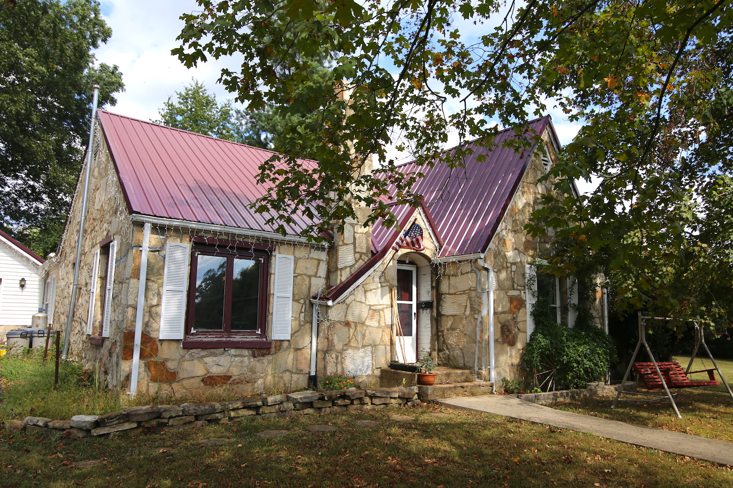 Home in For Sale in Thayer, MO