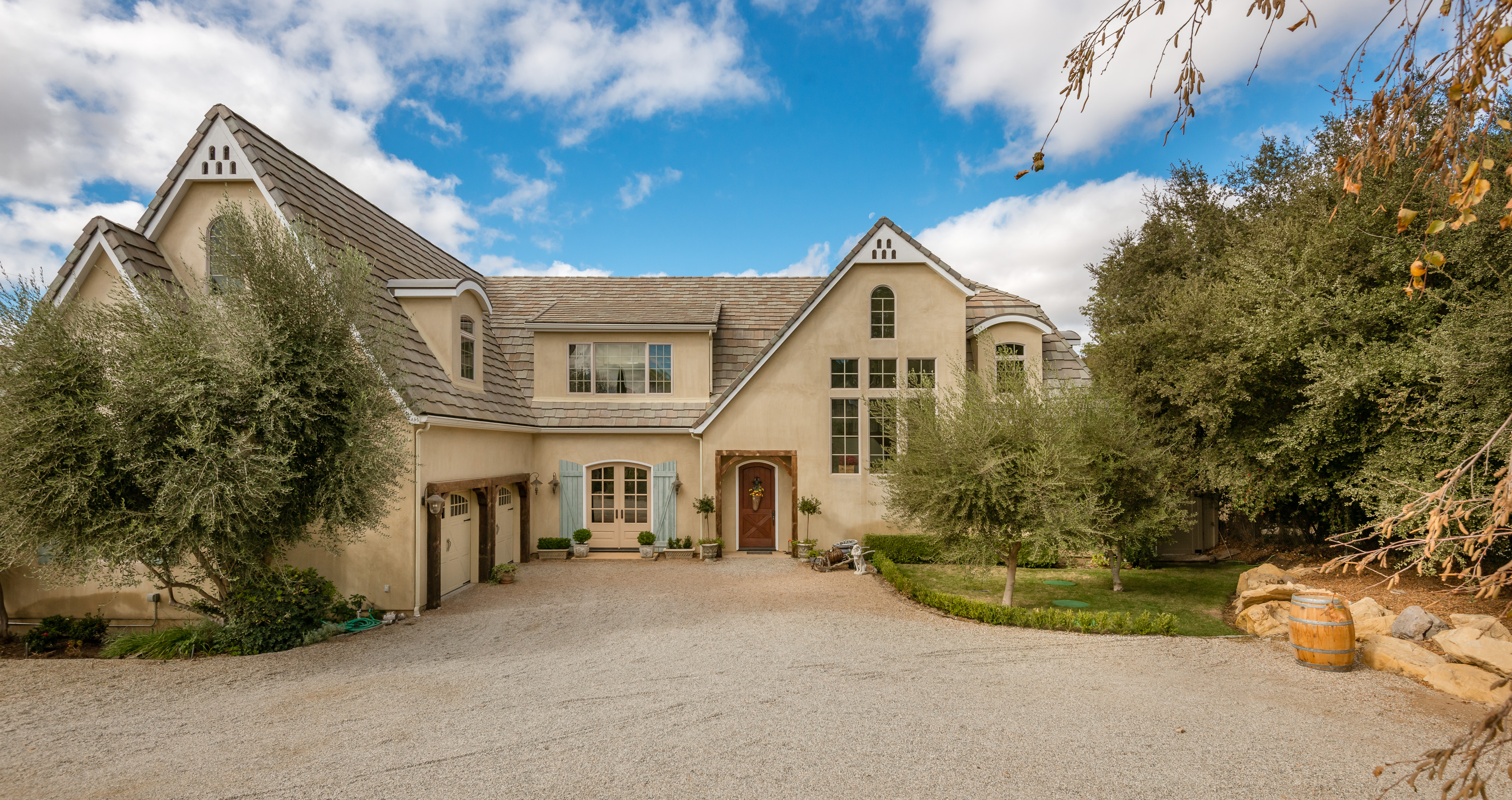C'est la Maison Old Agoura Equestrian Estate