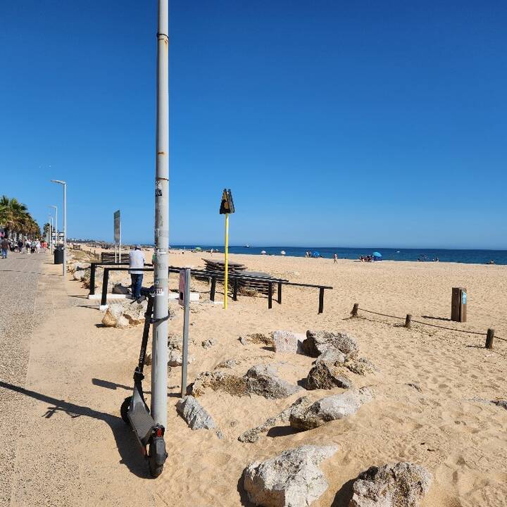 Quarteira_-_beach.jpg