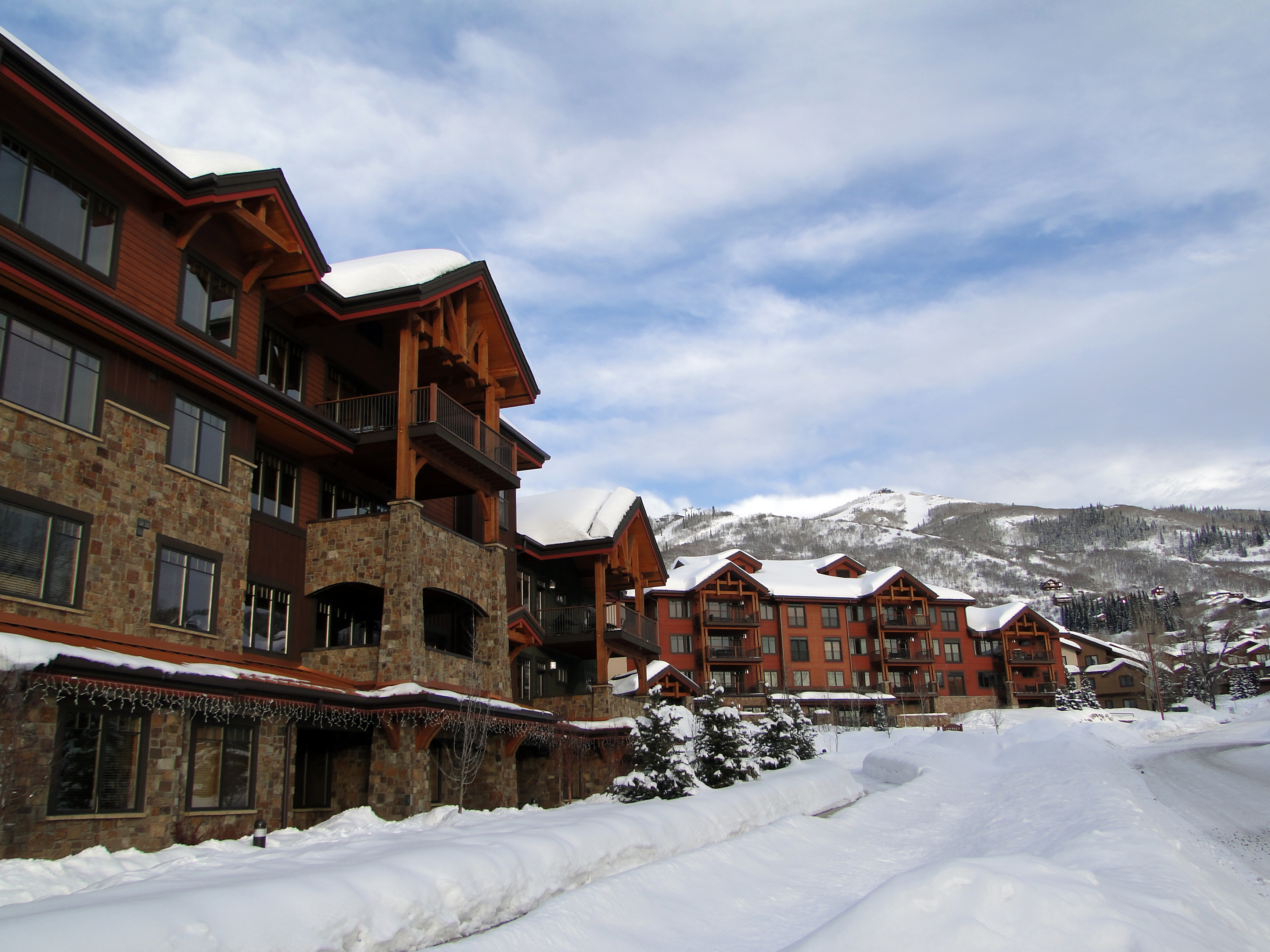 Should You Buy a Seasonal Condo in a Place Like Aspen?