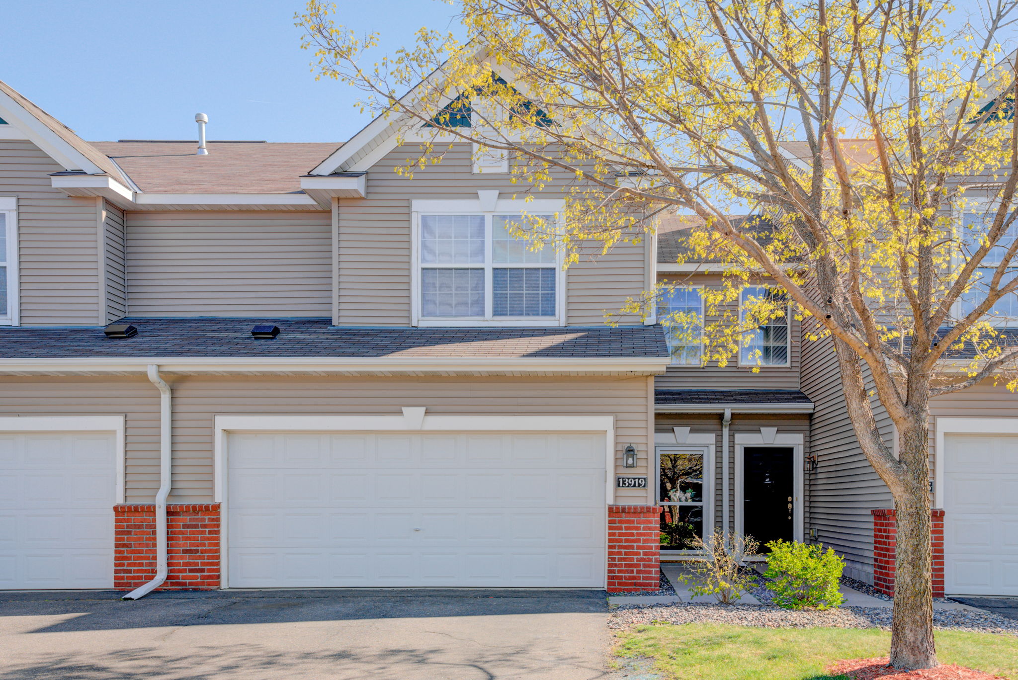 Open bright Ramsey townhome for sale