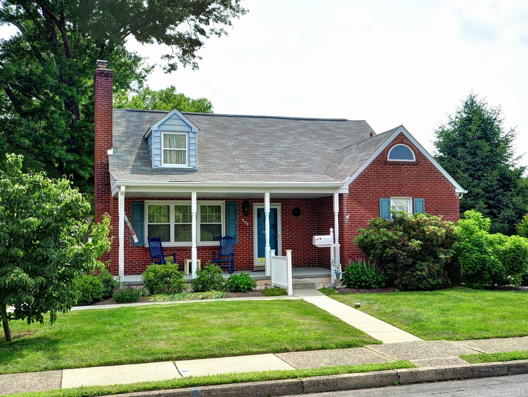 Well Maintained Single Family 5 Bedroom Home in Lansdal