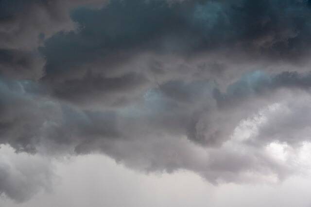 clouds-8029036_640.jpg