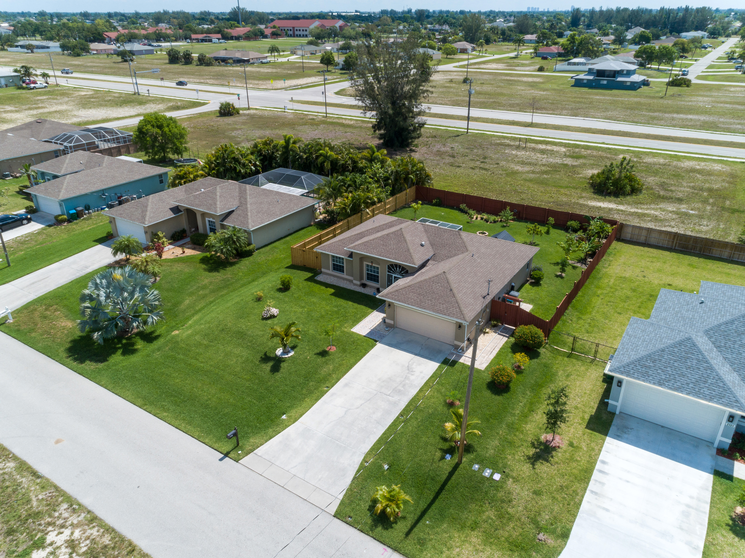 House for sale Great location SW Cape Coral w/all Asse