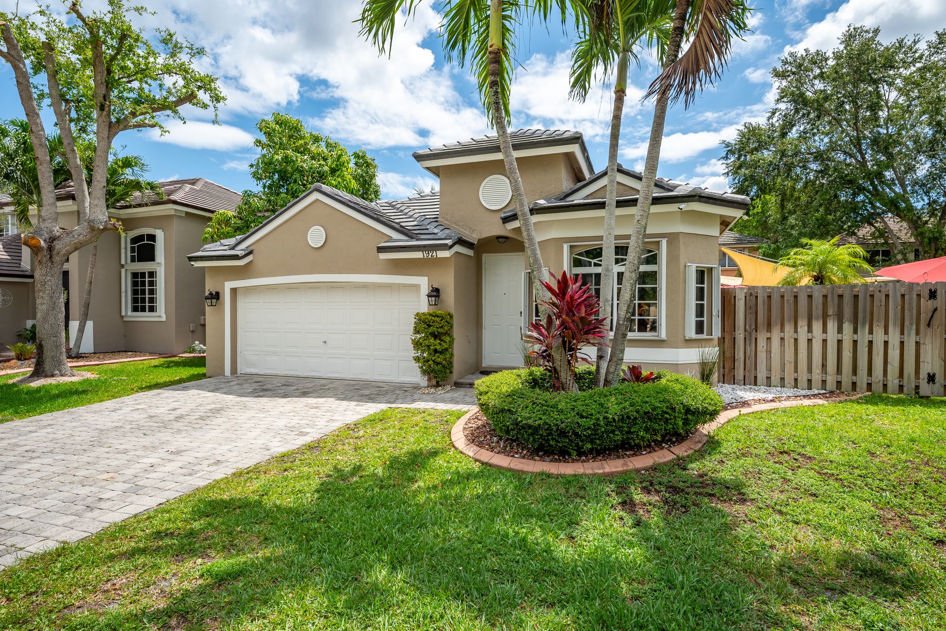 Pembroke Pines 3 /2 Pool Home SELLS for 575,000!