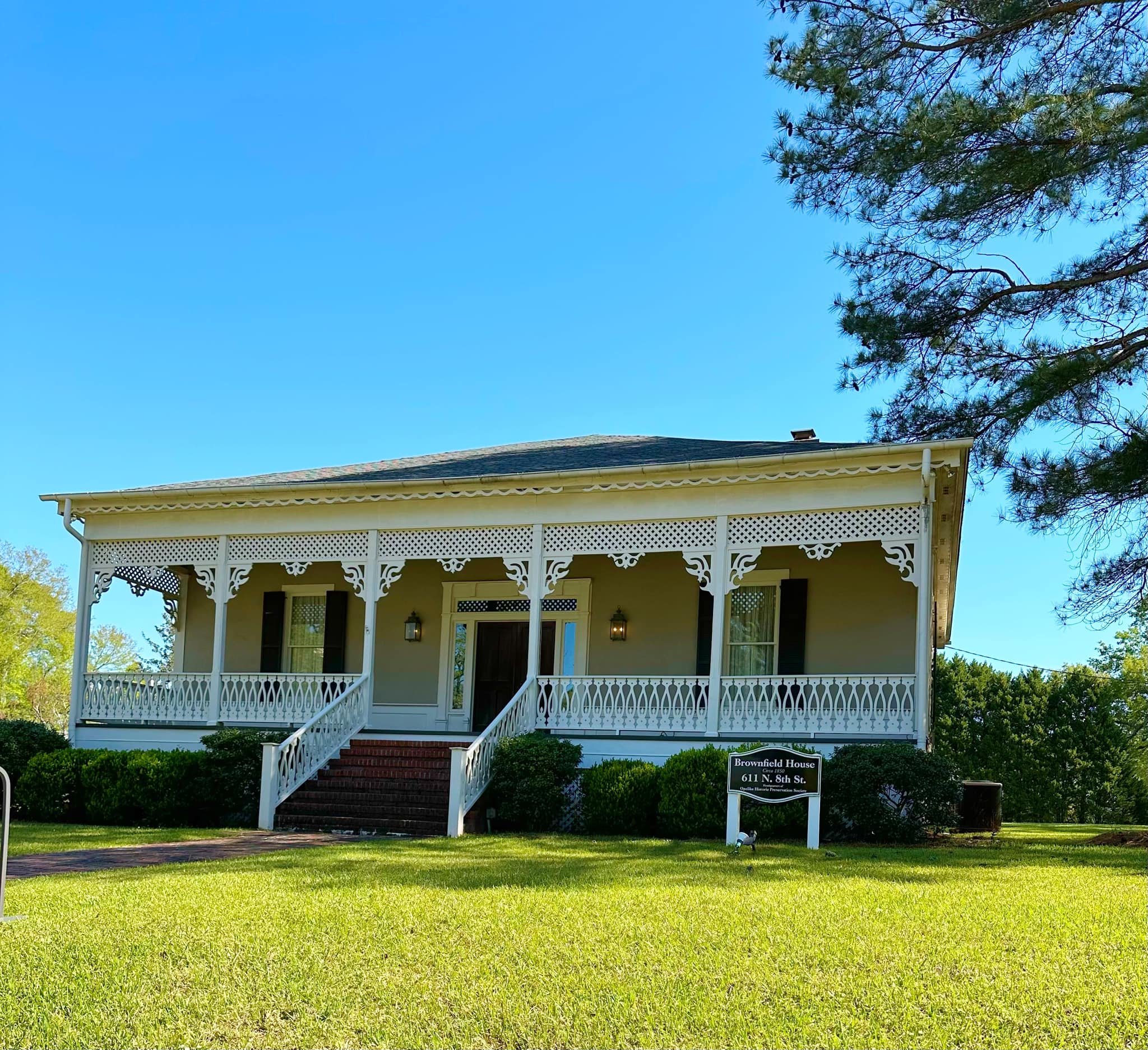 Brownfield House in Opelika AL