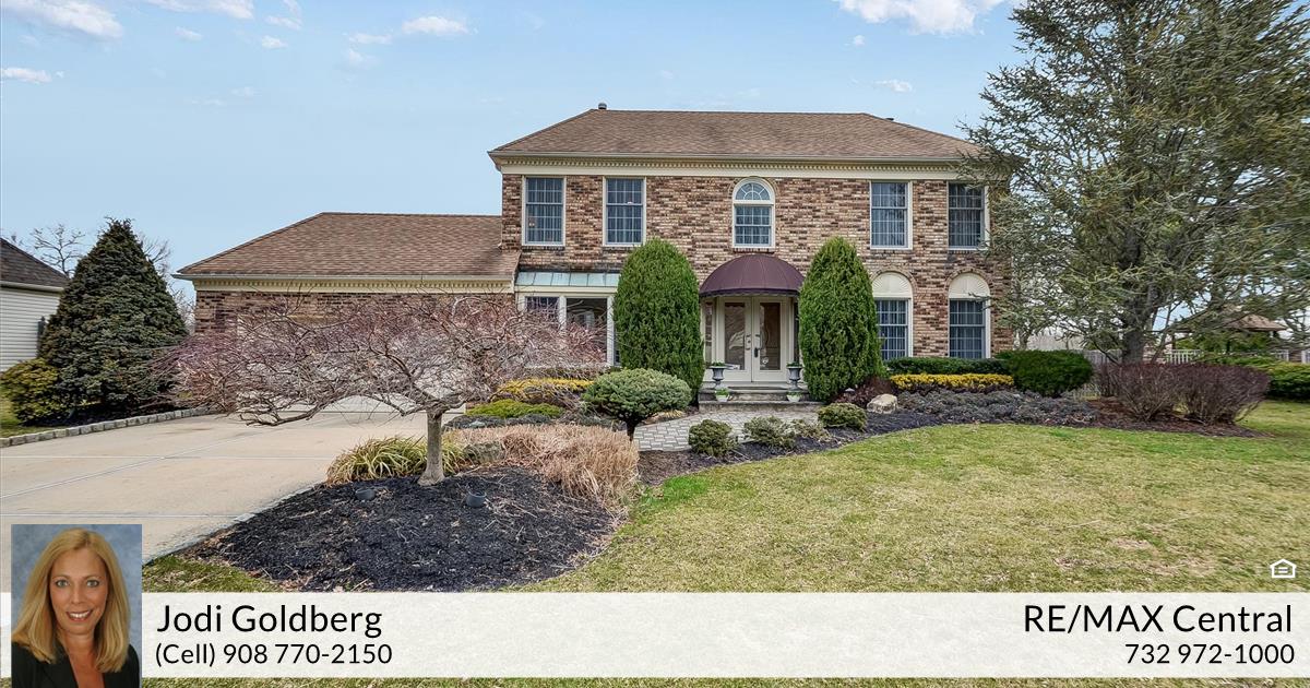 NEW PRICE! 82 Homestead Circle Marlboro, NJ