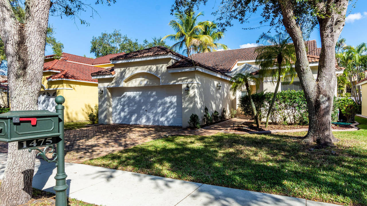 1475_Seabay_Rd_Weston_front.jpg