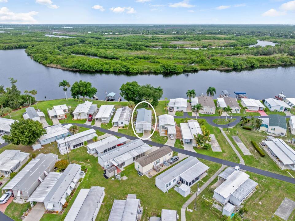 39-Aerial_8320_Riverside_Dr__99_Punta_Gorda_Florida.jpg