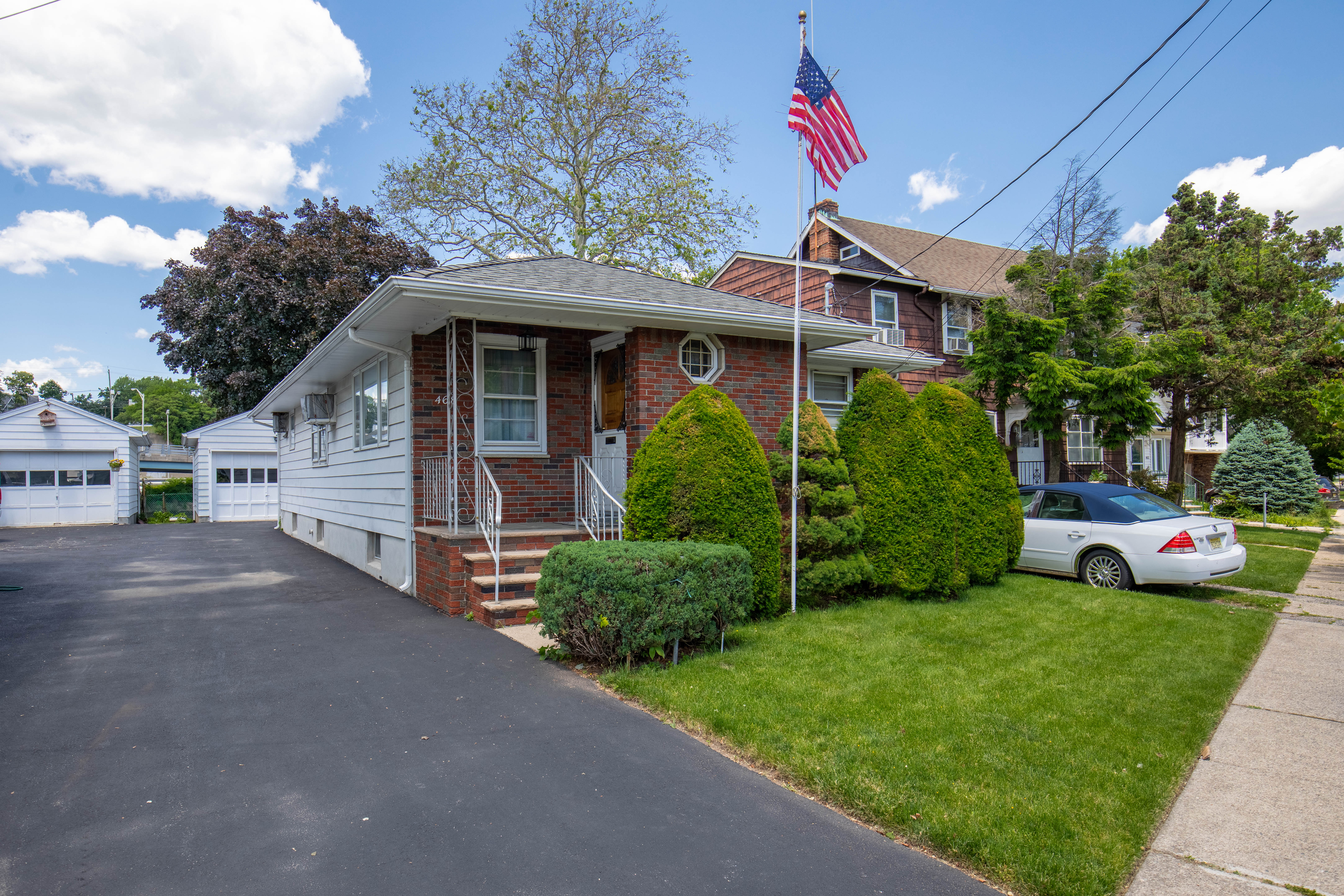 Adorable brick Rutherford ranch