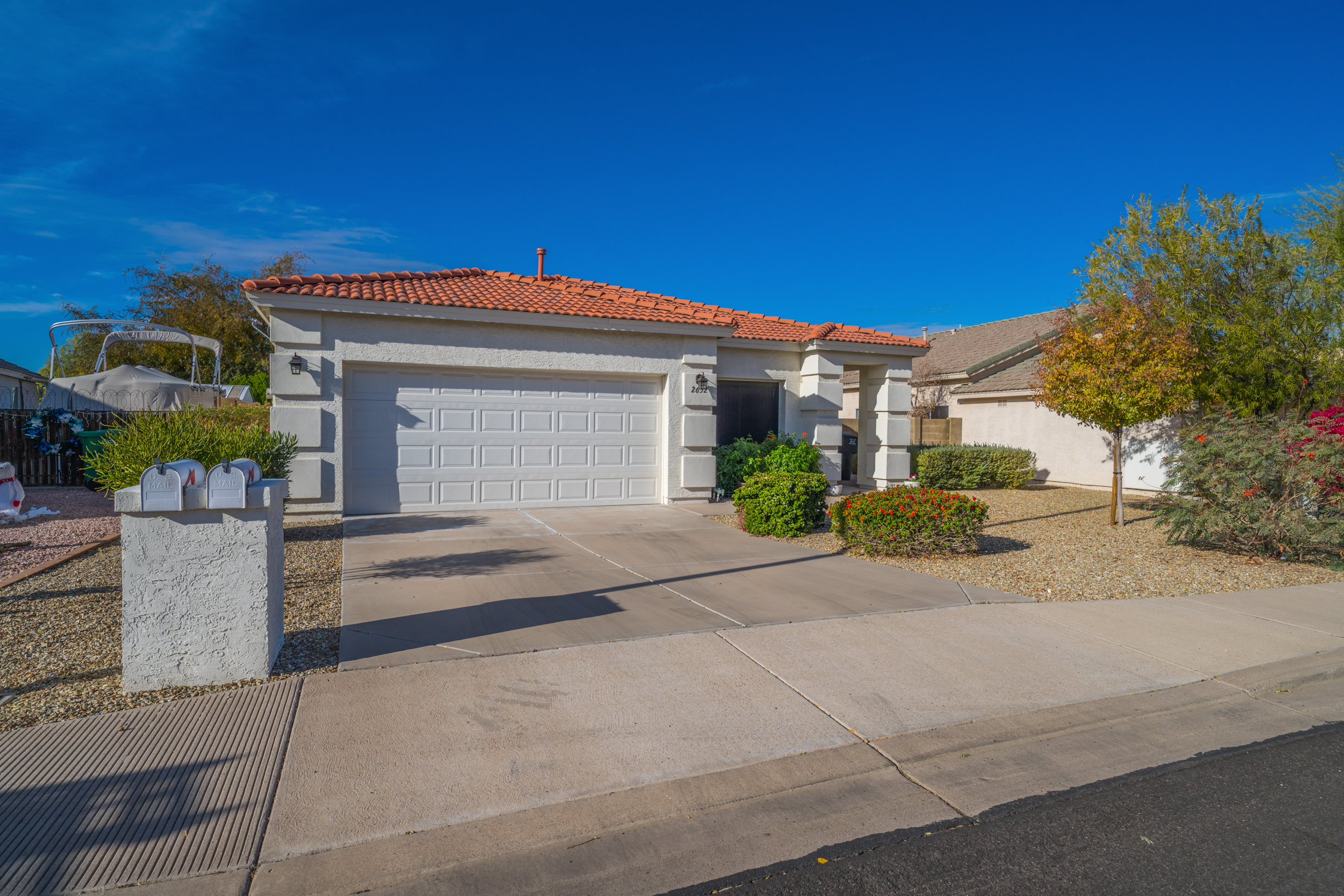 Weekend OPEN HOUSE Features New Gilbert & Mesa Listing!