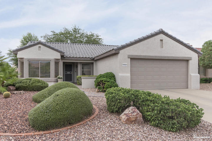 NEW LISTING in Sun City Grand