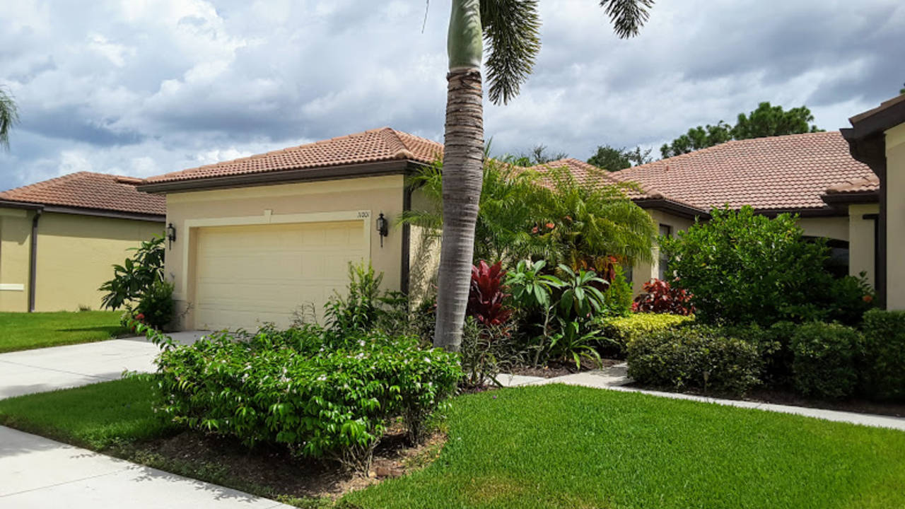 11001_Batello_Dr._Venice__Florida_34292_Exterior.jpg