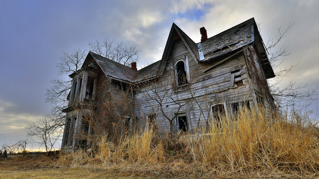 A Belated Haunted House & Real Estate Blog