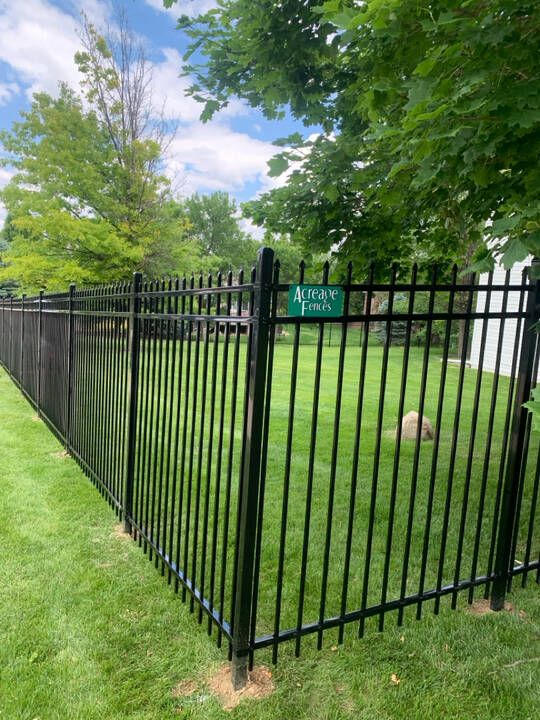 6'_tall_Black_Ornamental_3_Rail__Spear_Top_Steel_Fence_by_Acreage_Fences_in_Omaha__Nebraska_2.jpg