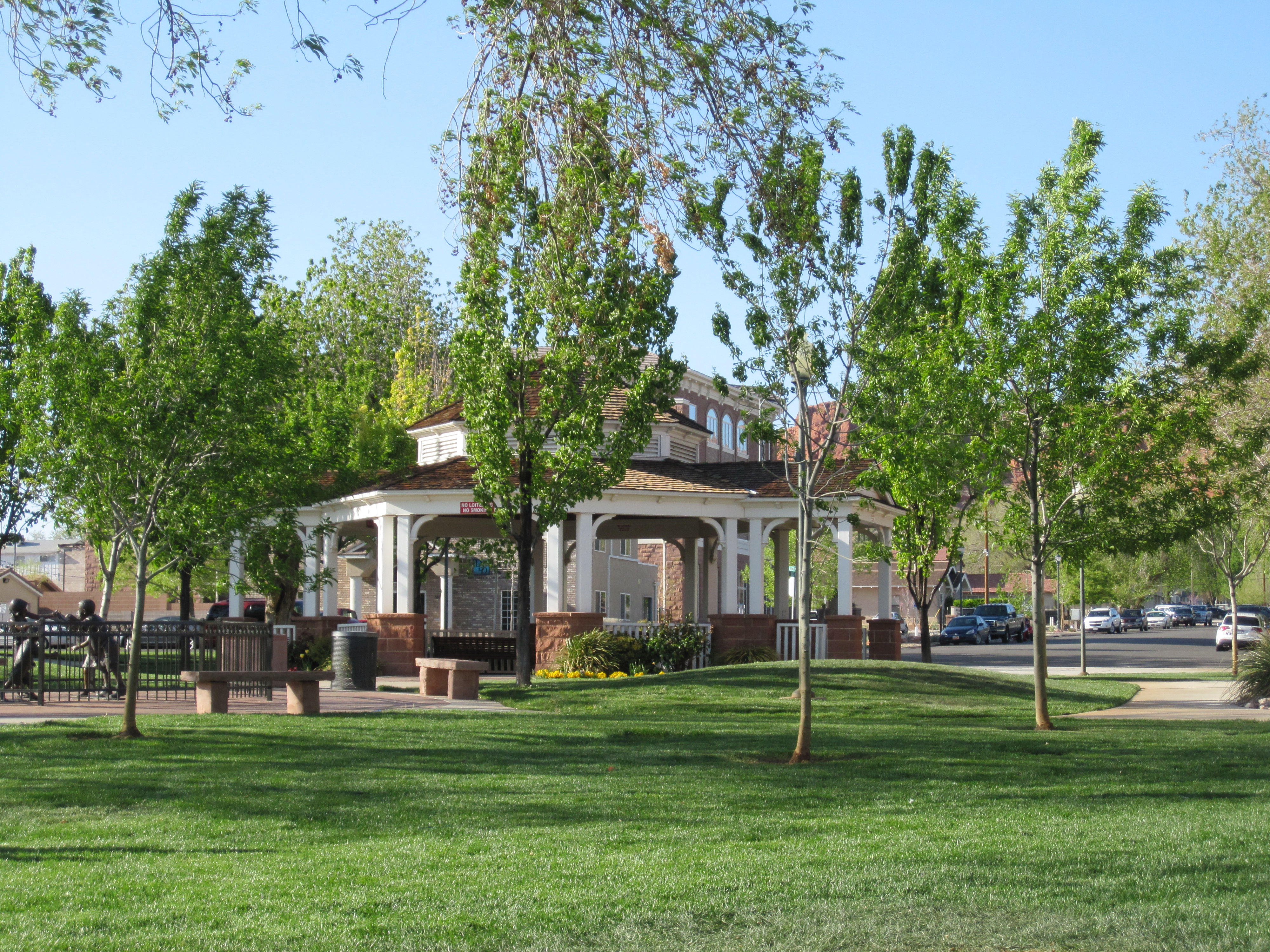 Sunset on the Square St UT June 22