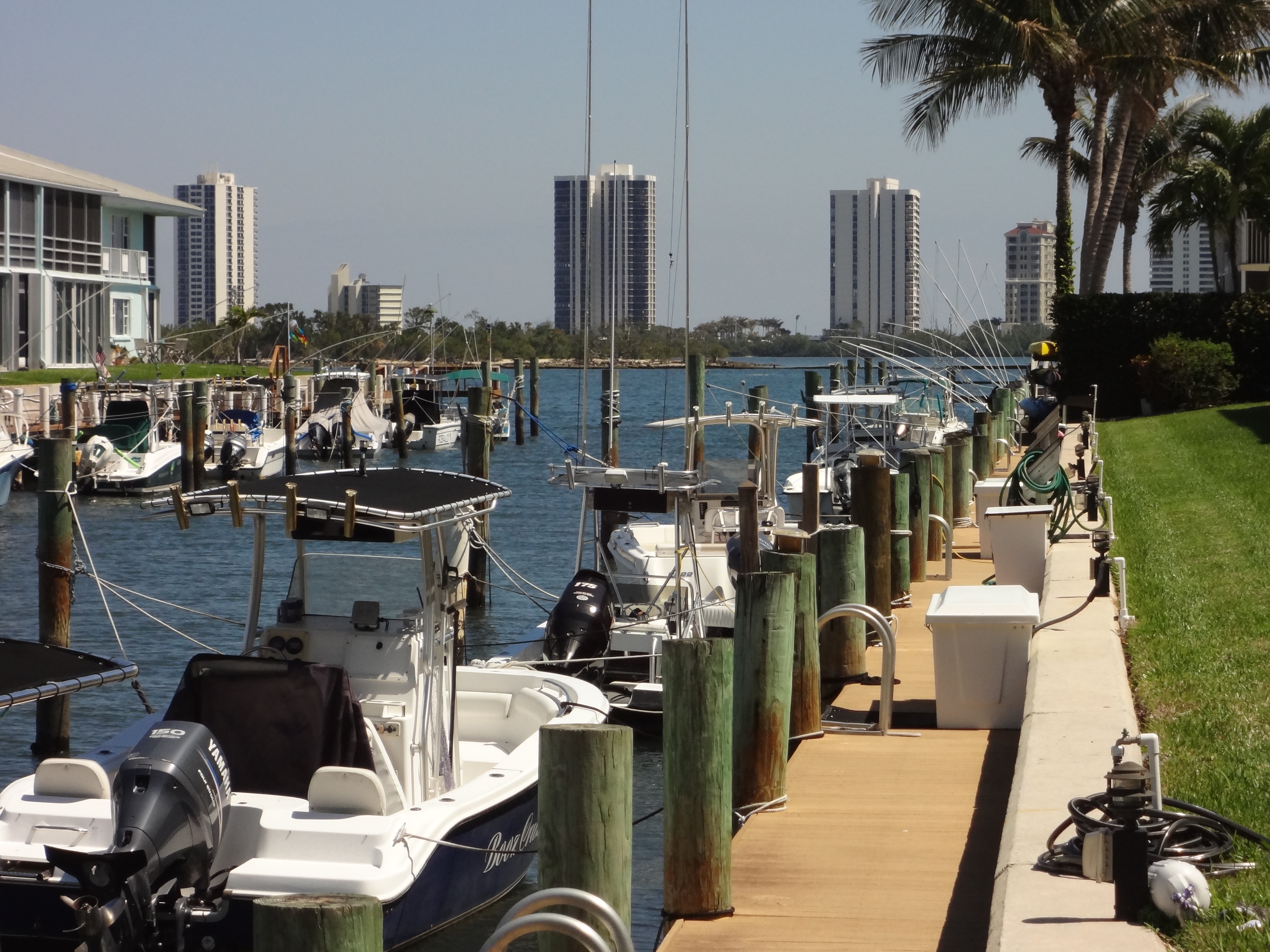 Florida WATERFRONT CONDO dock available Palm Beach