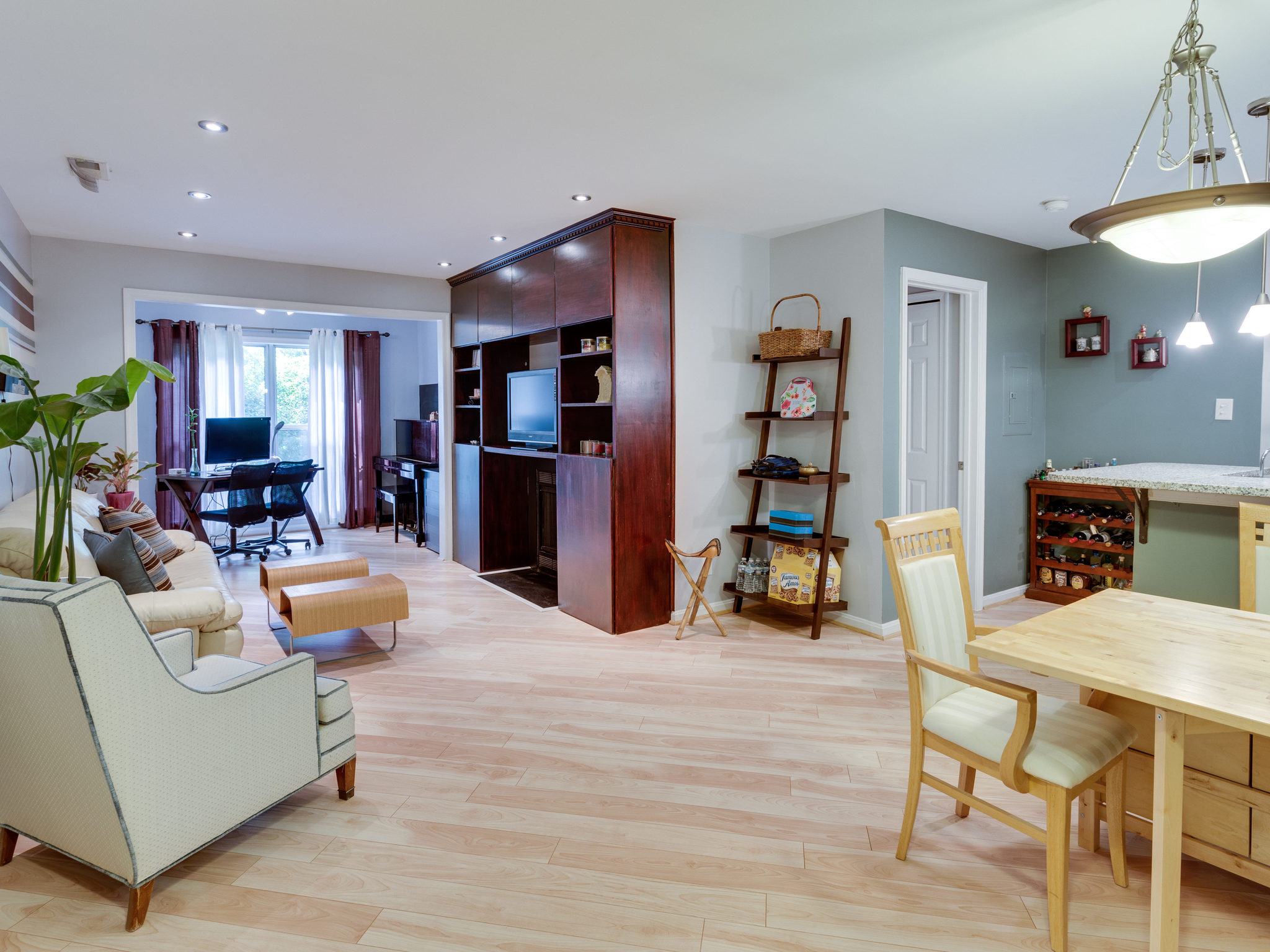 Four Winds At Oakton Condo Under Contract