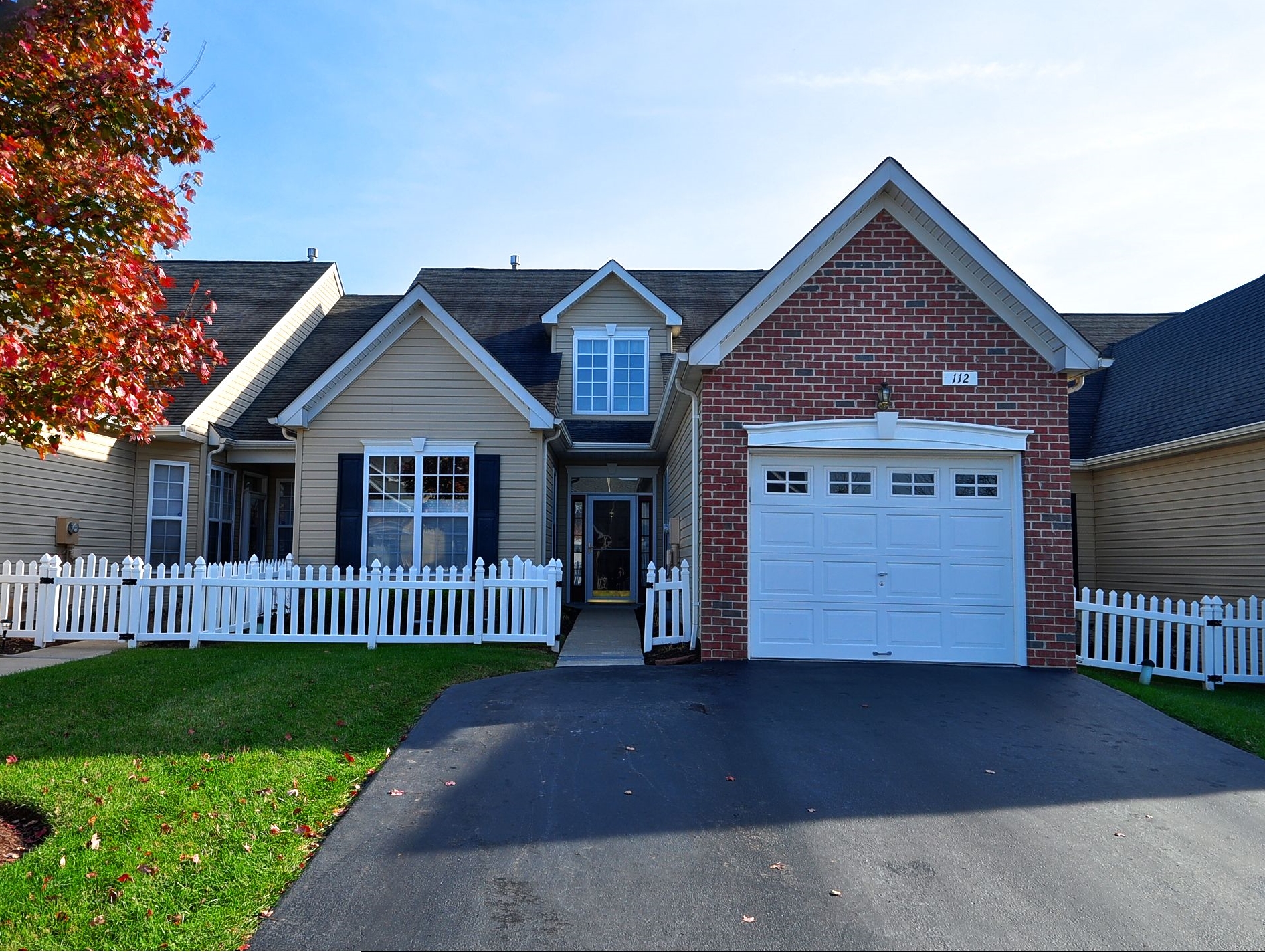 Meticulous Townhome in Desirable 55+ Community in Selle