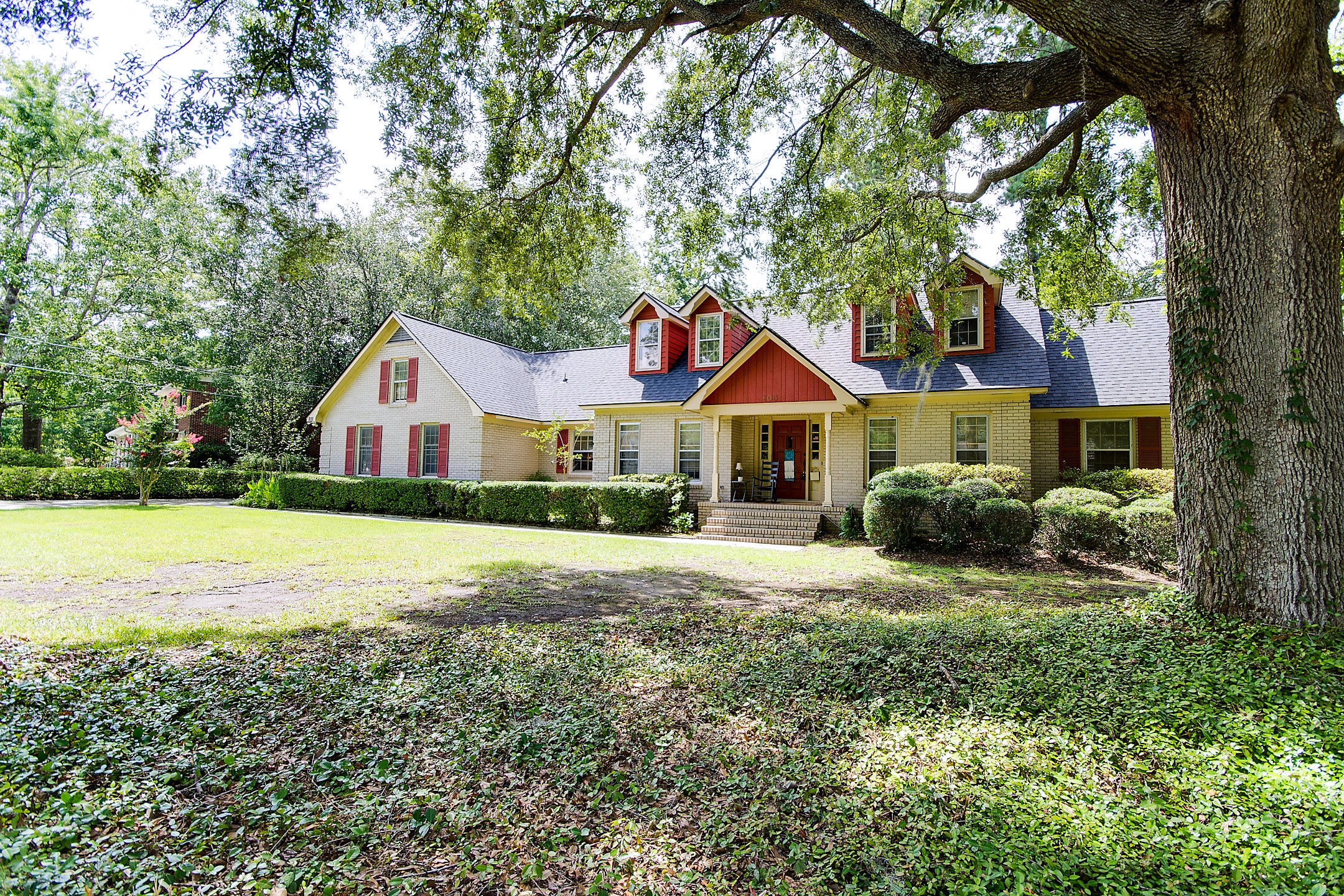 Single Family Home in Ashley Forest
