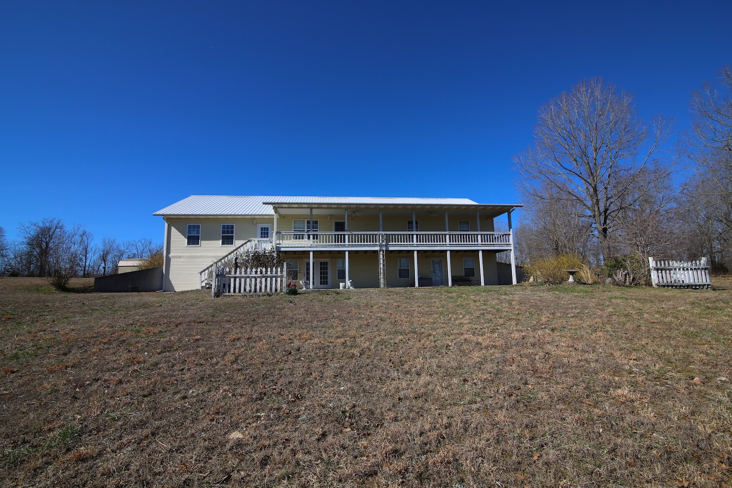 Country Home for Sale with Acreage in Fulton County Ark
