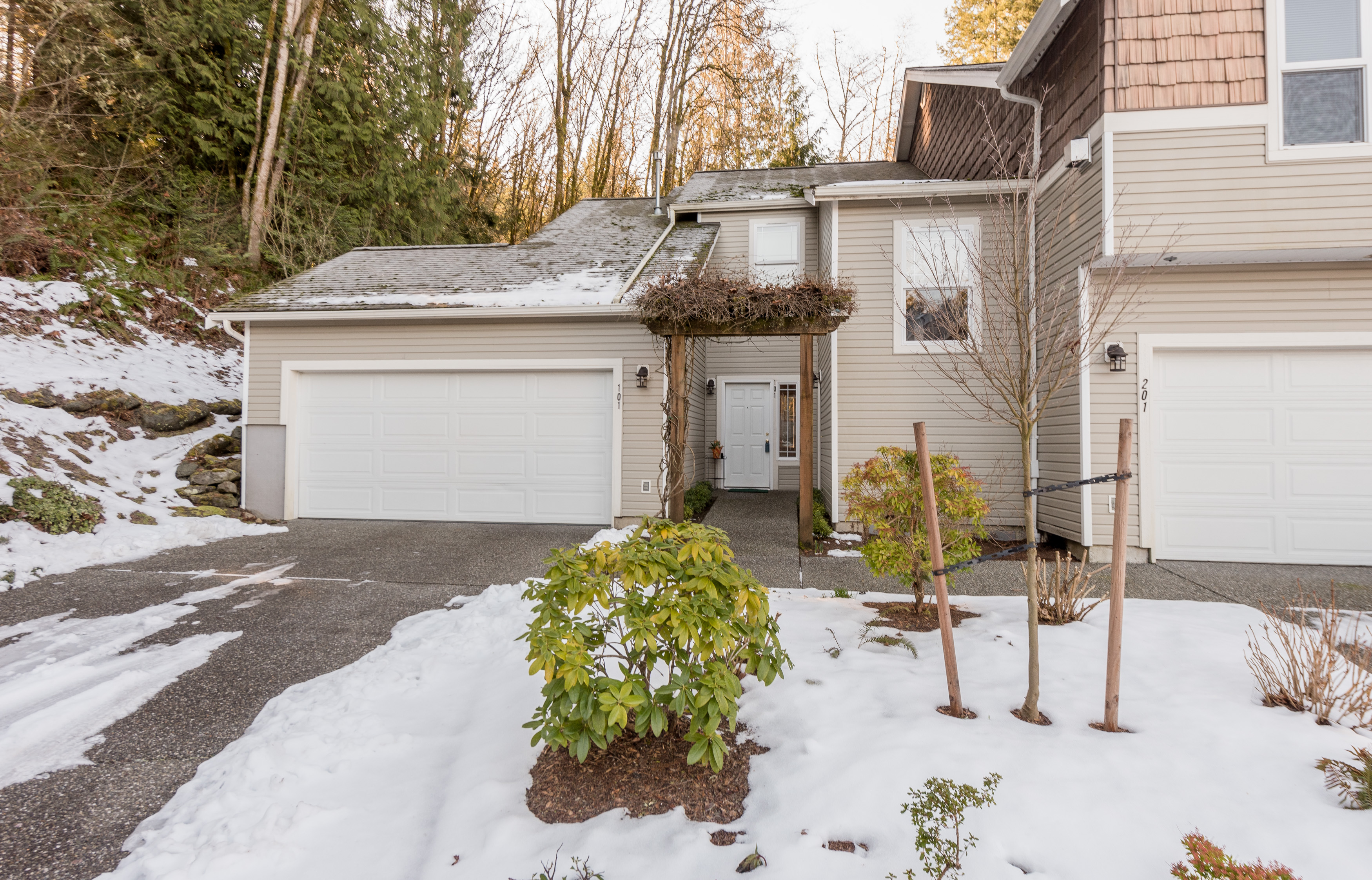 Open Concept Southside Bellingham Condo!