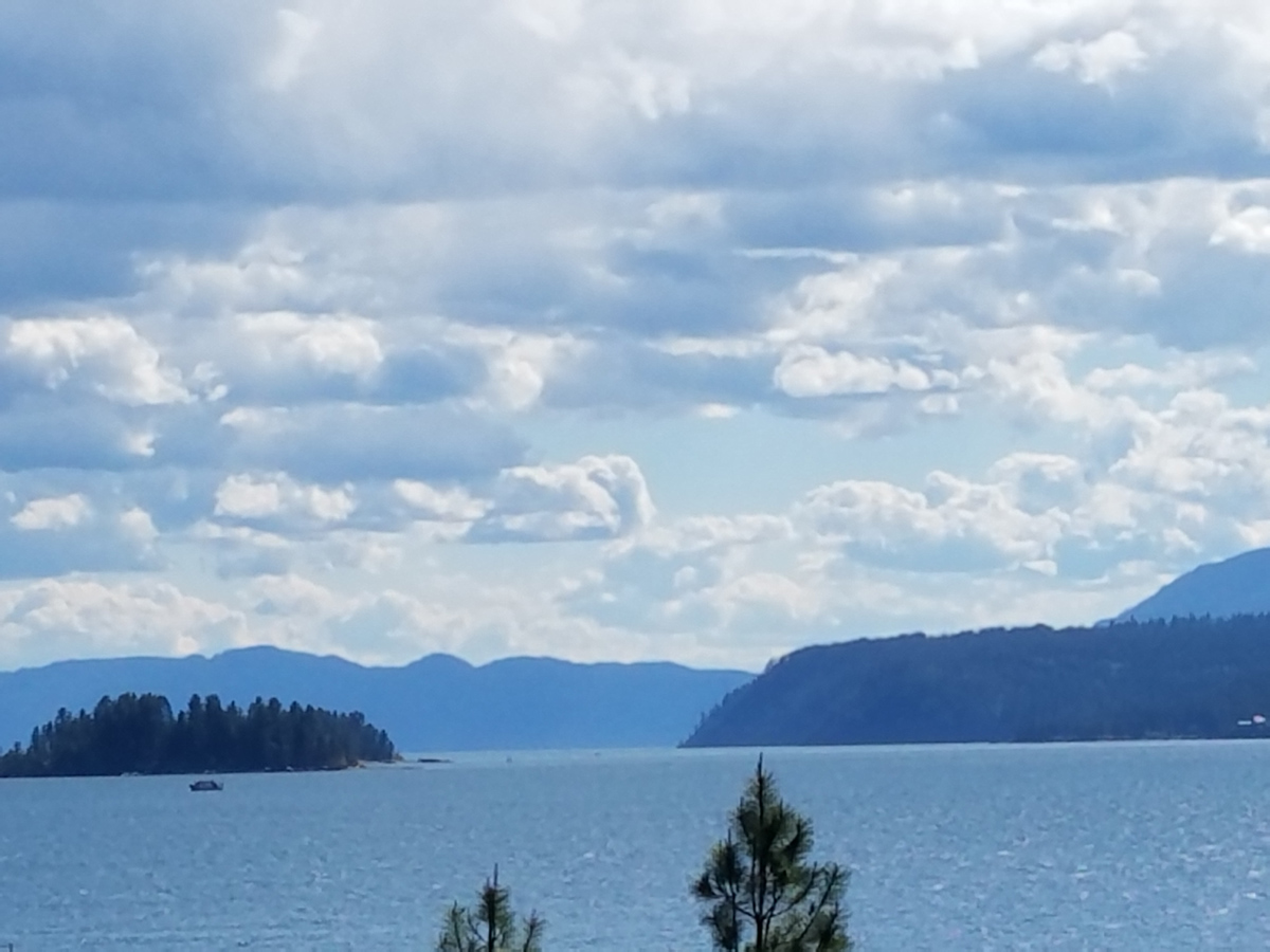 2 bedroom cottage with view of the Hope islands