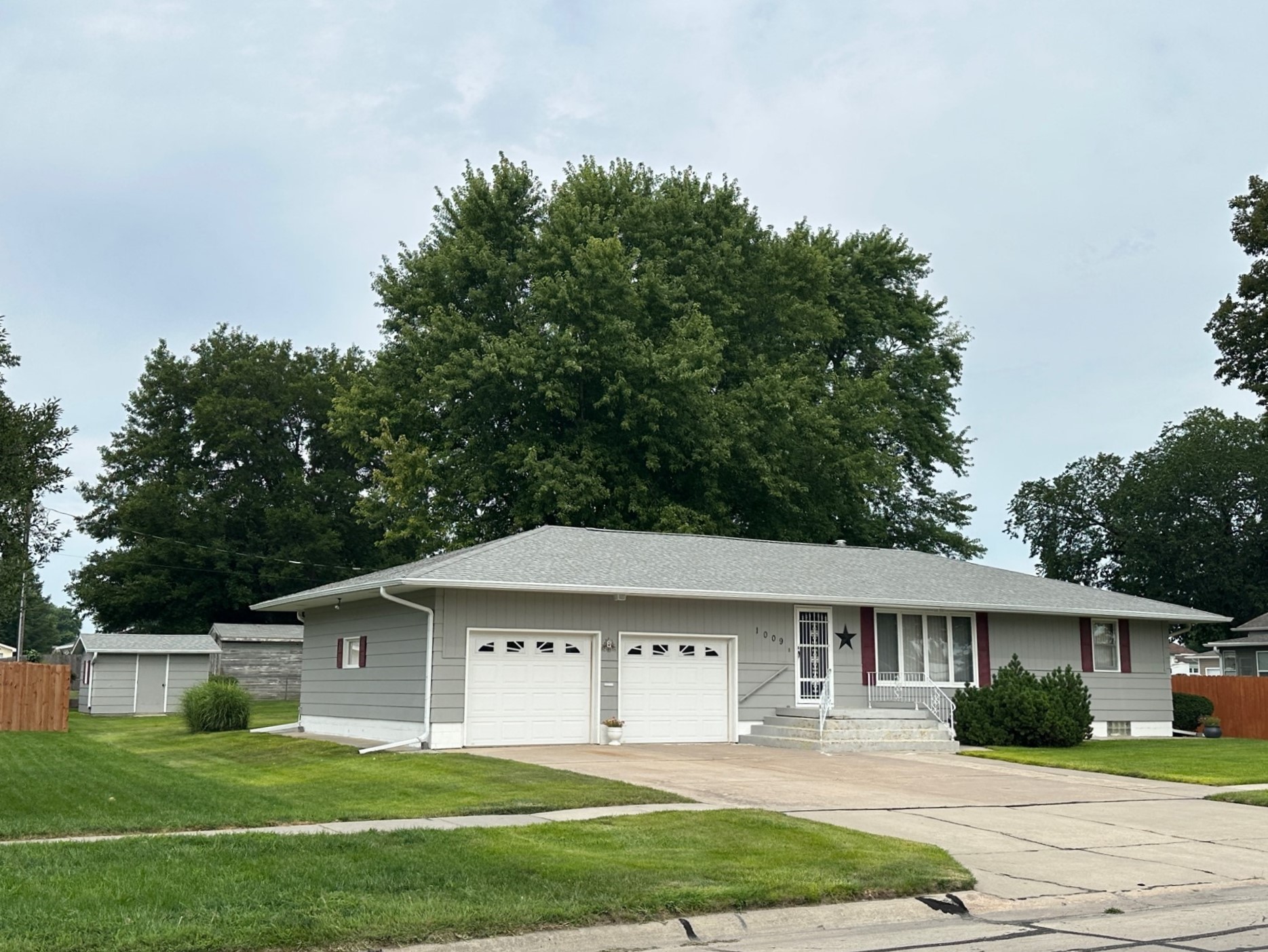 Incredible! Inside In Near Perfect Condition & Sparklin