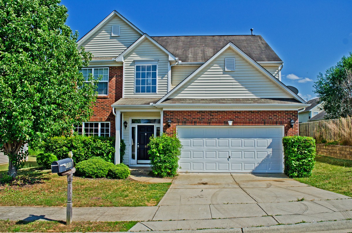 Simpsonville Homes for Sale 102 Welsford Ct