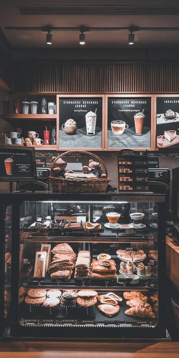 Deli-priyampatel4-starbucks-5085117_1920.jpg
