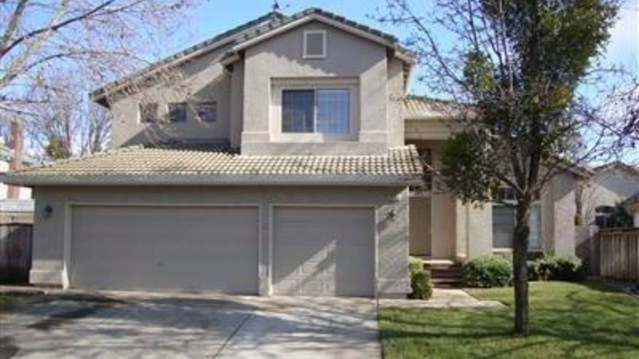 House for sale in Elk Grove