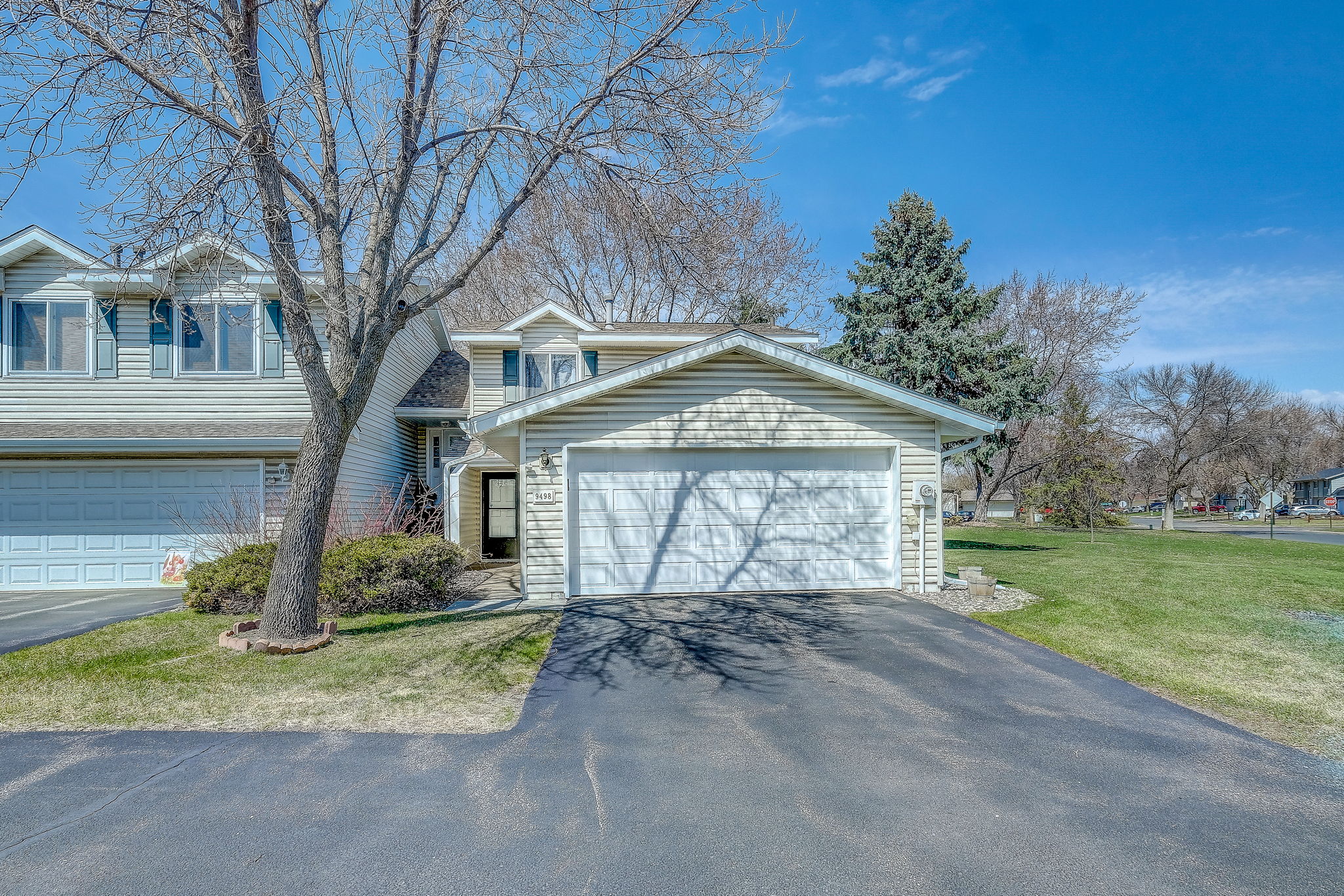 Pleasure Creek townhome in Blaine for sale