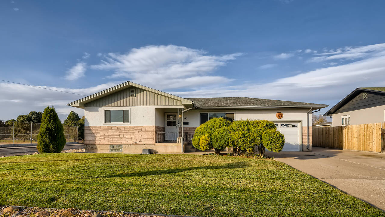 95_Drake_Street_Pueblo_CO_-_MLS_Sized_-_002_-_02_Exterior_Front.jpg