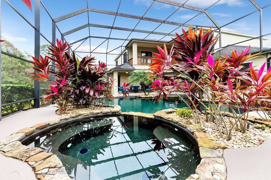 Lakeland Pool Homes For Sale