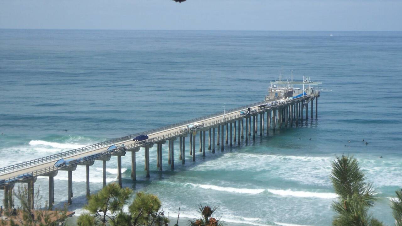 Pier_in_La_Jolla.jpg