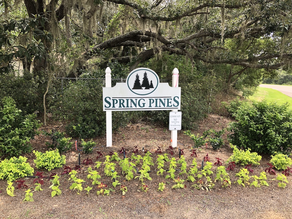 Coming Soon in Spring Pines Beautiful 3/2!